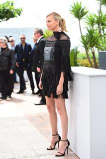 Charlize Theron feet photo thumbnail