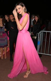 Miranda Kerr feet photo thumbnail