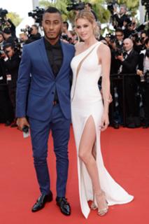 Doutzen Kroes feet photo thumbnail