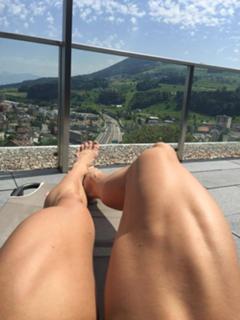 Cindy Landolt feet photo thumbnail