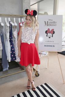 Lauren Conrad feet photo thumbnail