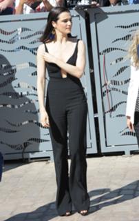 Rachel Weisz feet photo thumbnail