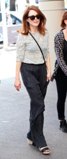 Julianne Moore feet photo thumbnail