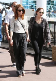 Julianne Moore feet photo thumbnail