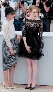 Emma Stone feet photo thumbnail