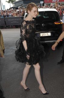 Emma Stone feet photo thumbnail