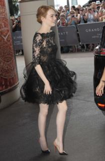 Emma Stone feet photo thumbnail