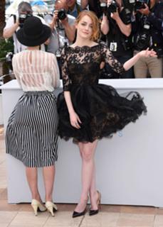 Emma Stone feet photo thumbnail