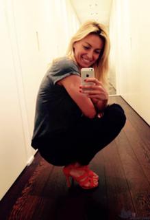 Federica Fontana feet photo thumbnail