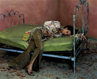 Halle Berry feet photo thumbnail