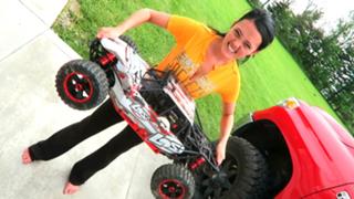 Brittney Smith feet photo thumbnail
