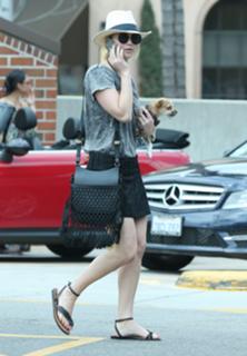 Jennifer Lawrence feet photo thumbnail