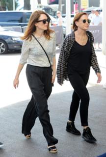 Julianne Moore feet photo thumbnail