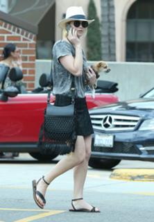Jennifer Lawrence feet photo thumbnail