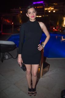 Marion Cotillard feet photo thumbnail