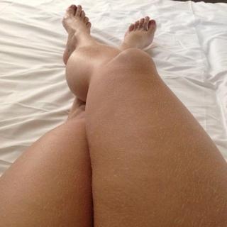 Franciely Freduzeski feet photo thumbnail