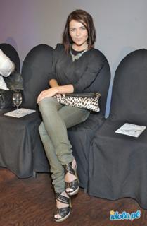 Edyta Herbus feet photo thumbnail