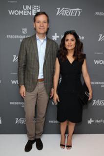 Salma Hayek feet photo thumbnail