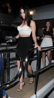Jessica Lowndes feet photo thumbnail