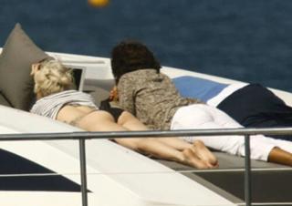 Lady Gaga feet photo thumbnail