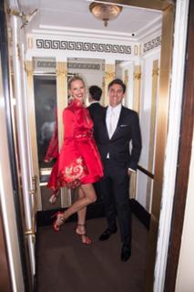 Karolina Kurkova feet photo thumbnail