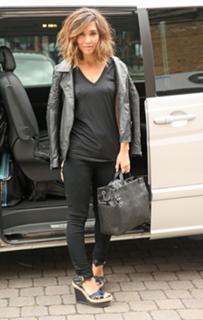 Myleene Klass feet photo thumbnail