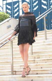 Charlize Theron feet photo thumbnail