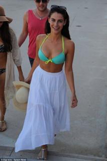 Jessica Lowndes feet photo thumbnail