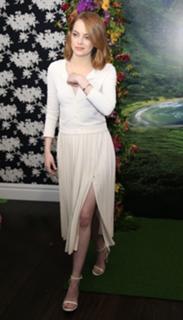 Emma Stone feet photo thumbnail