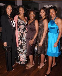 Regina Hall feet photo thumbnail
