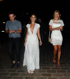 Jessica Lowndes feet photo thumbnail
