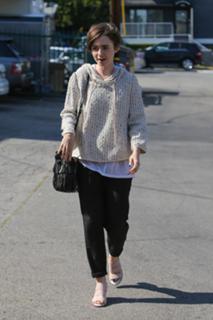 Lily Collins feet photo thumbnail