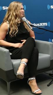 Ronda Rousey feet photo thumbnail