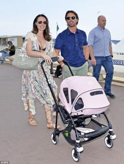Tamara Ecclestone feet photo thumbnail