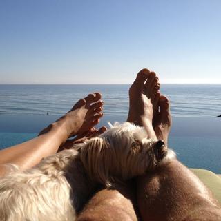 Cindy Crawford feet photo thumbnail