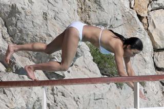 Michelle Rodriguez feet photo thumbnail