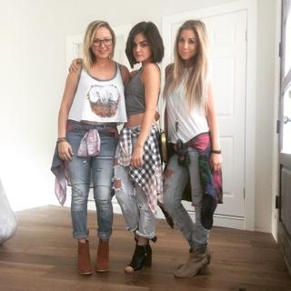Lucy Hale feet photo thumbnail