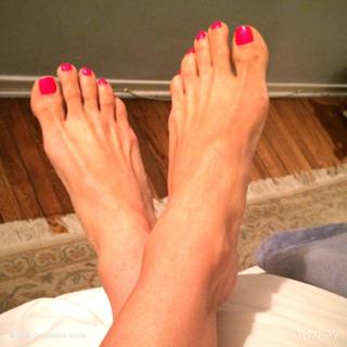 Constance Marie feet photo thumbnail