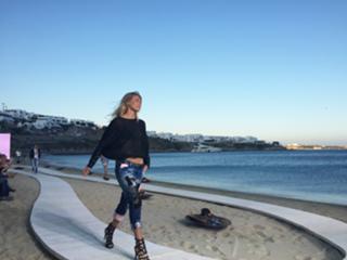 Bar Refaeli feet photo thumbnail