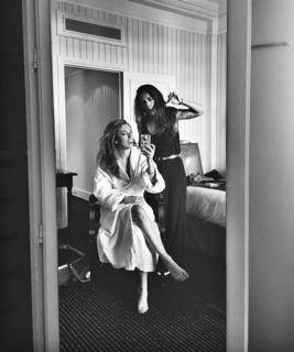 Blanca Suárez feet photo thumbnail