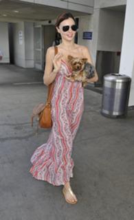 Miranda Kerr feet photo thumbnail