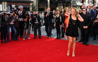 Kylie Minogue feet photo thumbnail