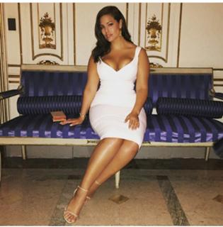 Ashley Graham feet photo thumbnail