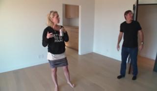 Jennie Garth feet photo thumbnail