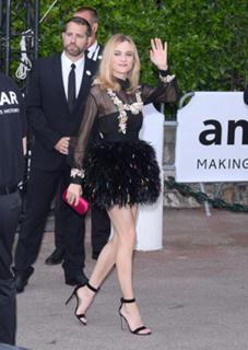 Diane Kruger feet photo thumbnail
