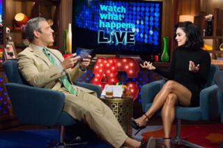 Vanessa Hudgens feet photo thumbnail