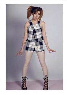 Jennette McCurdy feet photo thumbnail