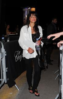 Michelle Rodriguez feet photo thumbnail