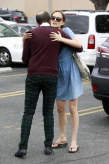 Natalie Portman feet photo thumbnail