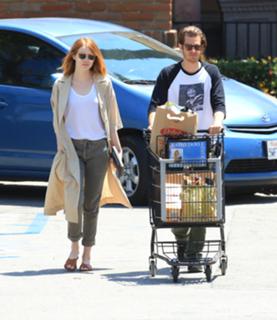 Emma Stone feet photo thumbnail